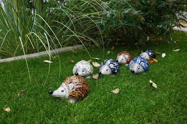 Keramikfigur Igel mittel | Keramiktier Tangoo | Keramik Gartendekoration | Gartenschmuck