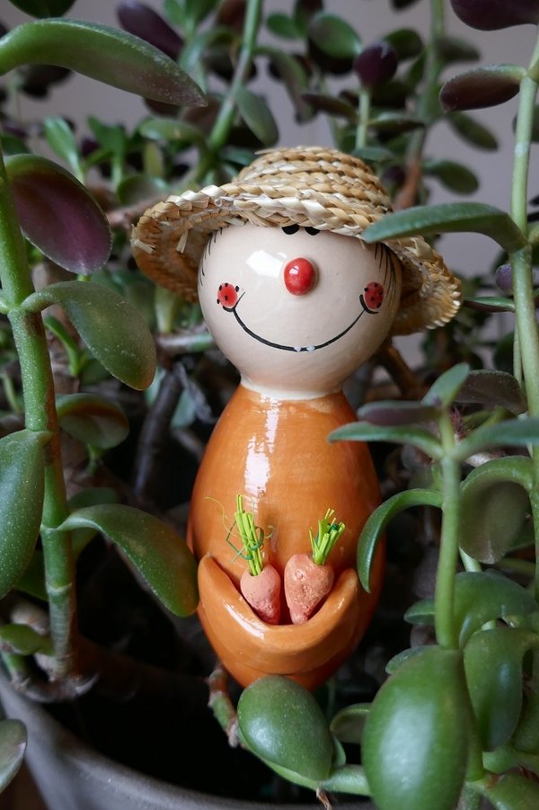 Gartenstecker Keramik Gärtner klein |  orange