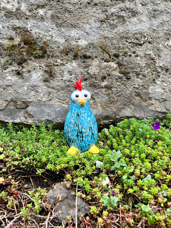Keramikfigur Huhn stehend klein| Moorhuhn | Blau-Konfetti